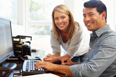 couple-at-computer